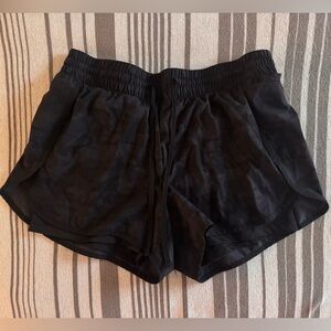 Black Camo Print Athletic Shorts | Women’s Medium